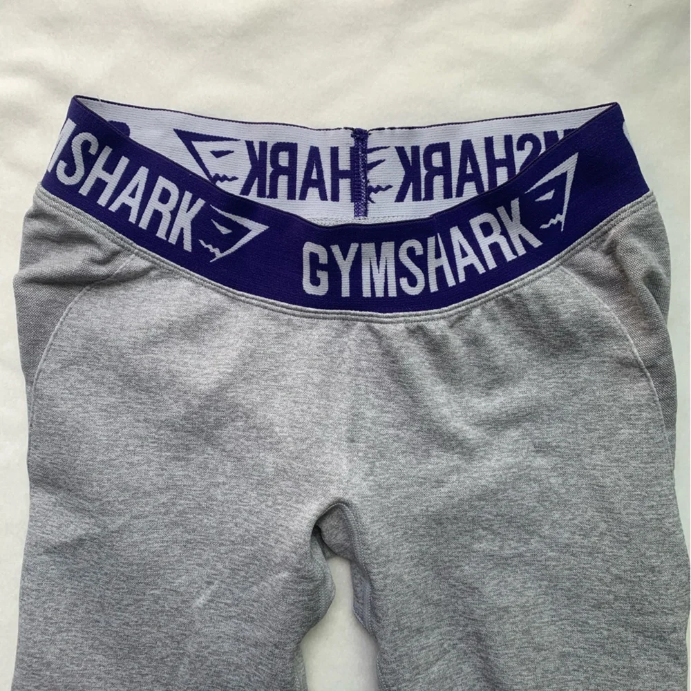 Gymshark Dry Moisture Management Legging - Picture 6 of 7
